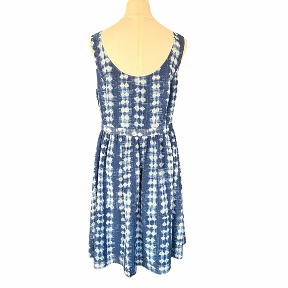 ModCloth Blue White Ikat Geometric Fit & Flare Dress Size S Retro Easter Boho - Picture 3 of 14